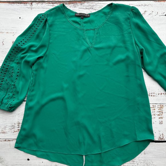 Market & Spruce Hersten Embroidery Detail Top - Picture 1 of 2